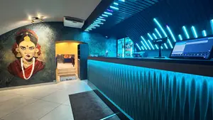 HITCHKI Indian Restaurant - LUXE BAR VIEW